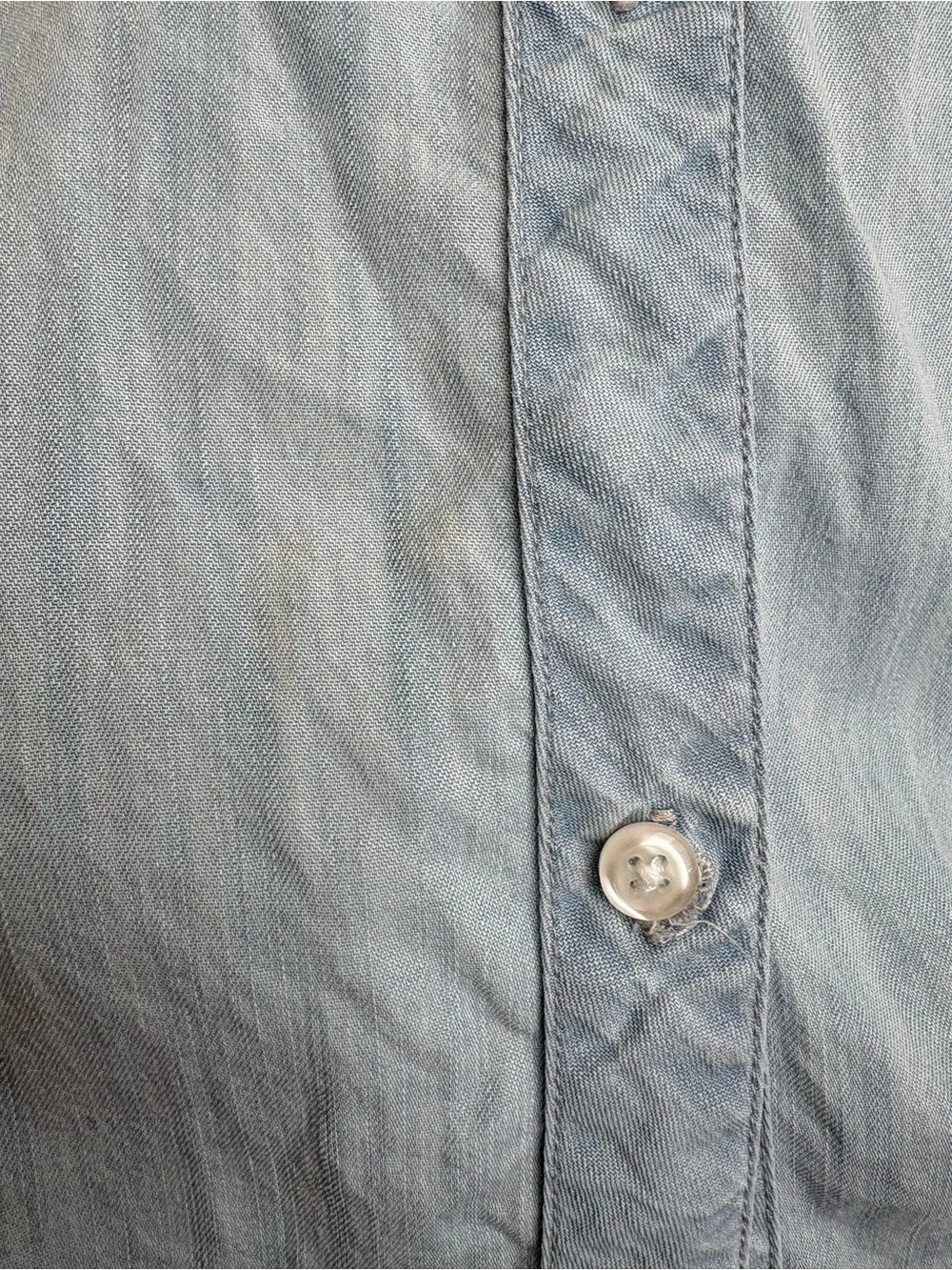 Rails Light Wash Button-Up Chambray Shirt - Picture 4 of 5